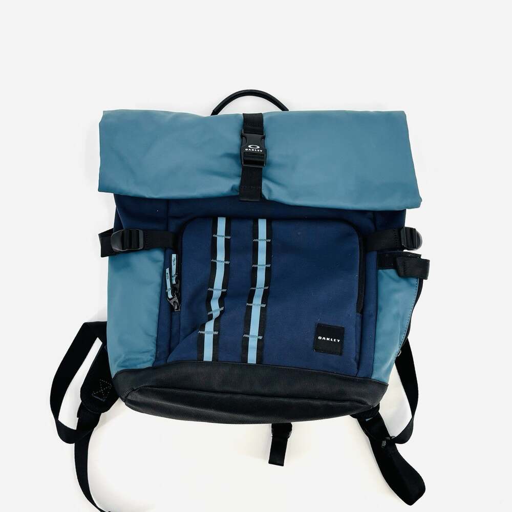 Oakley Utility Rolled Up Backpack Foggy Blue Ergonomic Straps Zip Pockets EUC